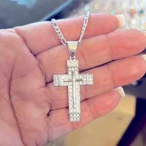 New unisex silver plated chain with cross charm